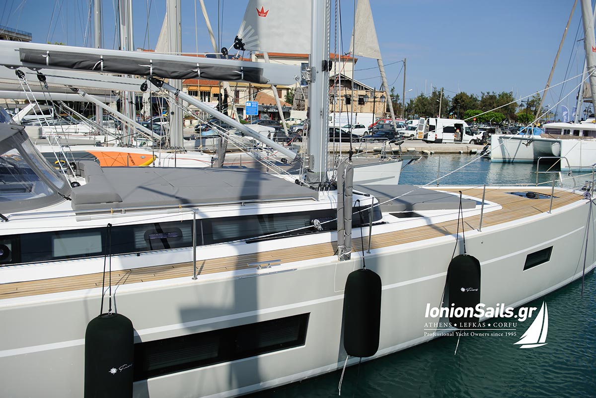 ionionsails.com - charter Bavaria C57, Friends, monohull