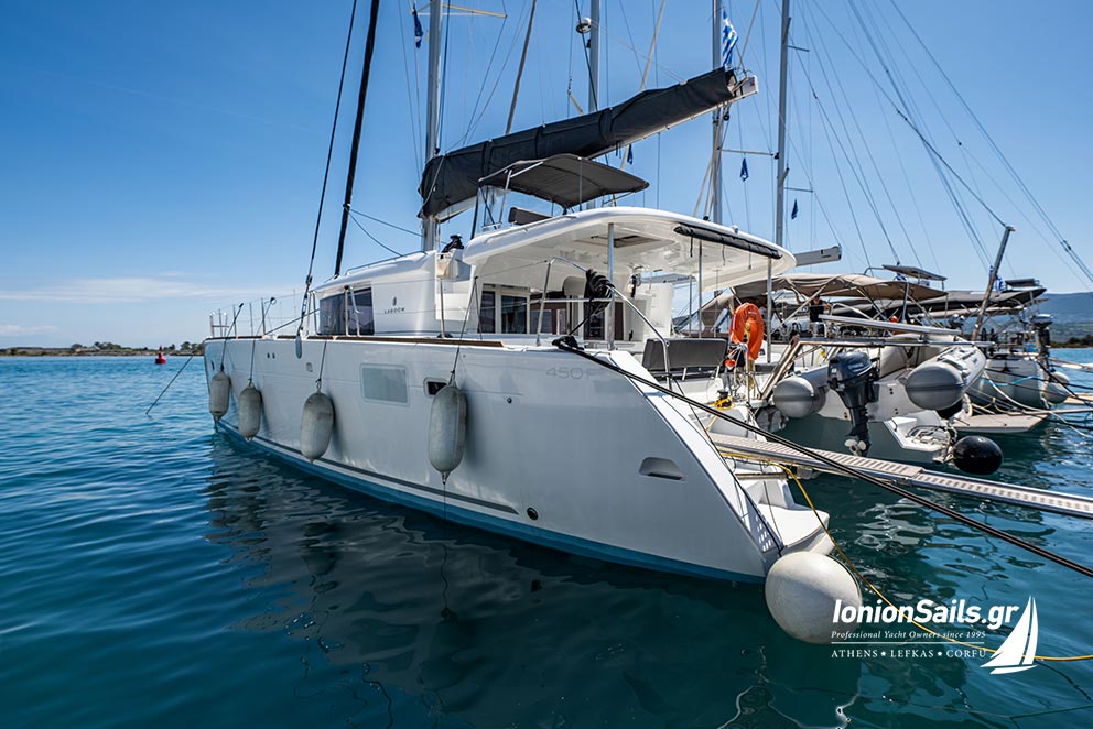 ionionsails.com - charter  Lagoon 450 F, Wander, catamaran