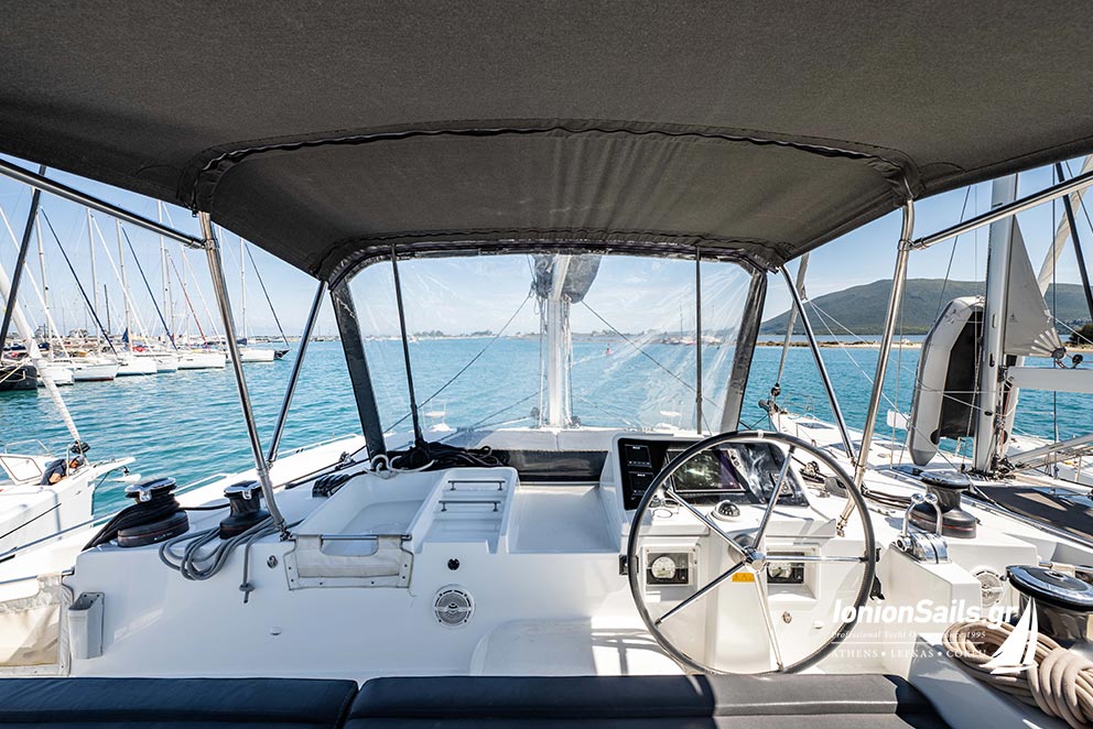 ionionsails.com - charter  Lagoon 450 F, Wander, catamaran